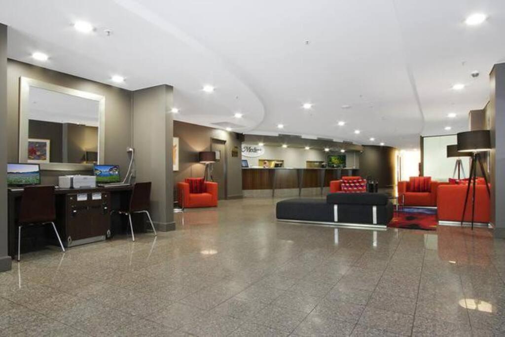 Appartement 2 Beds 2 Baths Apt In Braddon Cbd - Pool, 1 Free Parking, Gym à Canberra Extérieur photo